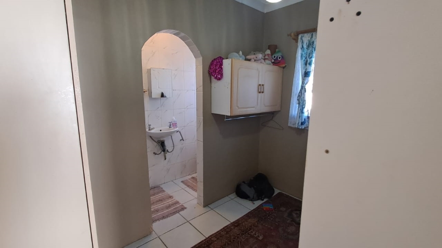 4 Bedroom Property for Sale in Parys Free State